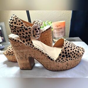 Platform cork heels